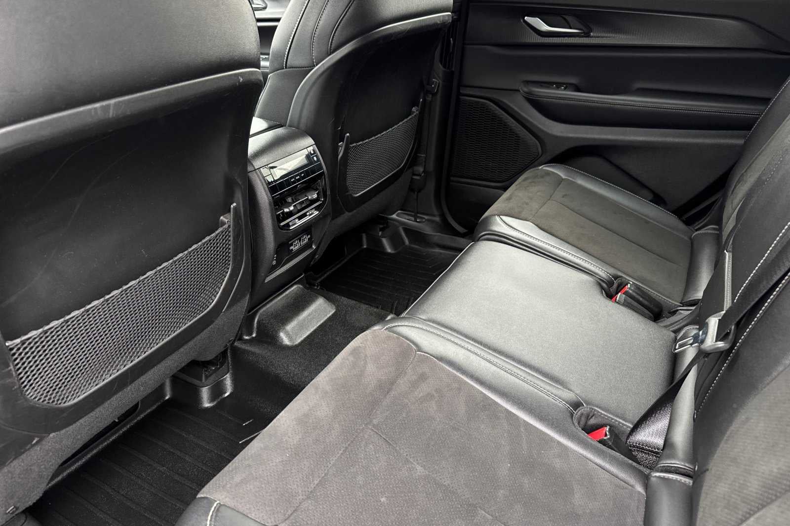 2023 Jeep Grand Cherokee L Altitude X 4x4