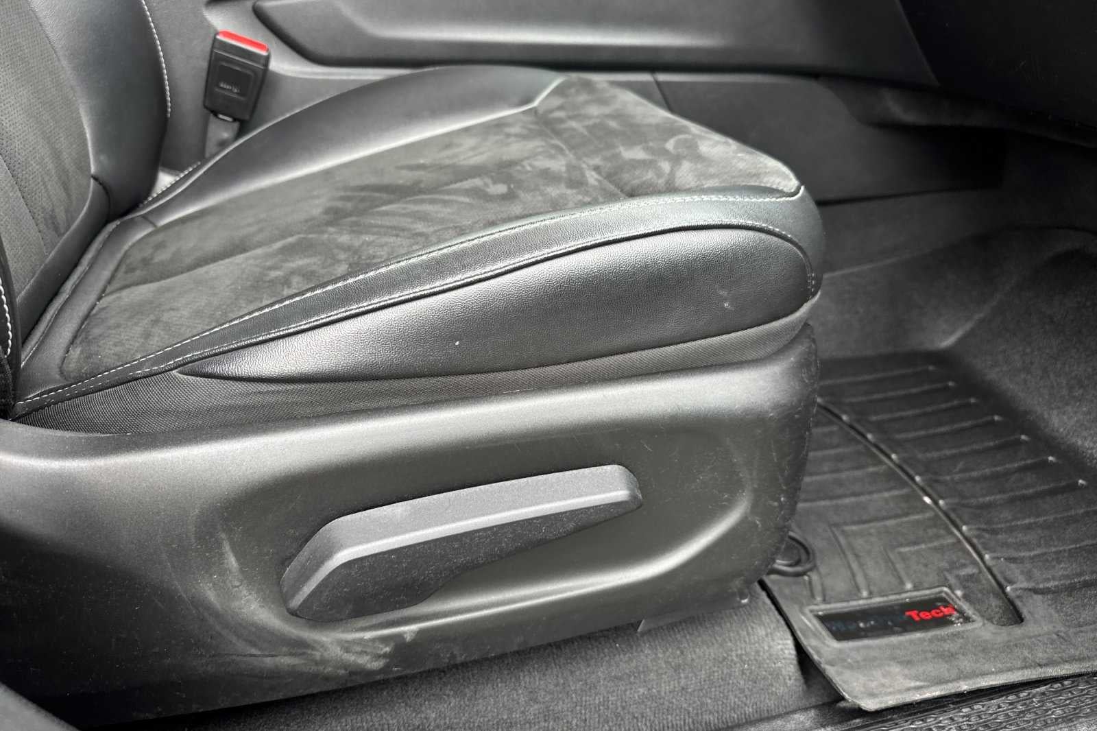 2023 Jeep Grand Cherokee L Altitude X 4x4