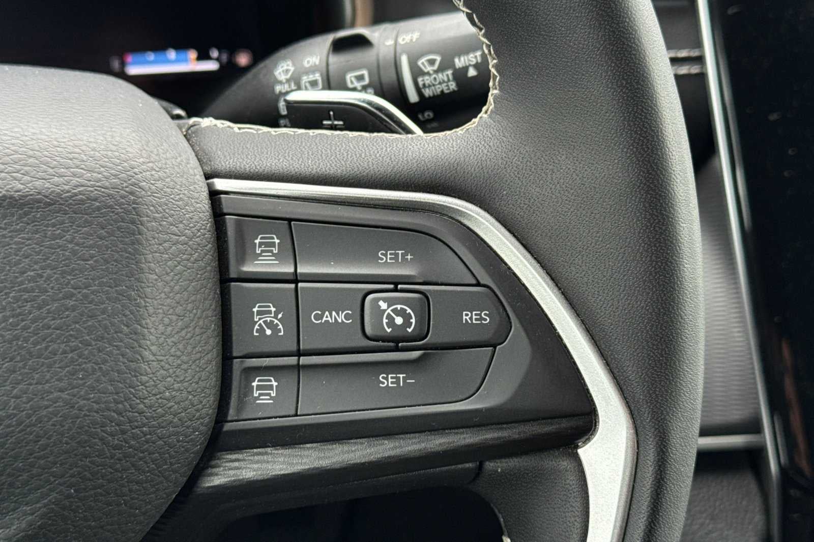 2023 Jeep Grand Cherokee L Altitude X 4x4