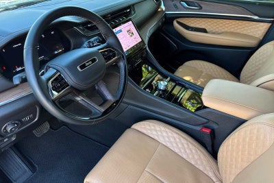 2025 Jeep Grand Cherokee L Summit 4x4
