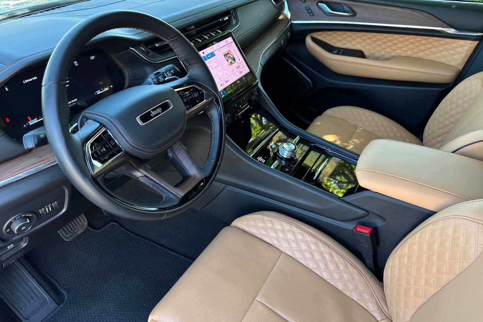 2025 Jeep Grand Cherokee L Summit 4x4