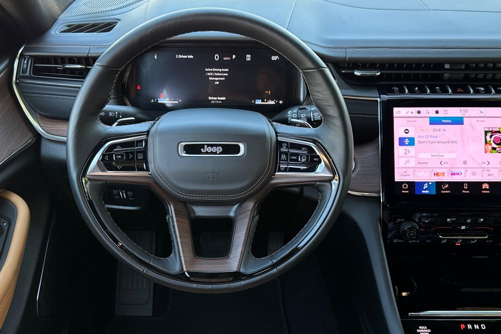 2025 Jeep Grand Cherokee L Summit 4x4