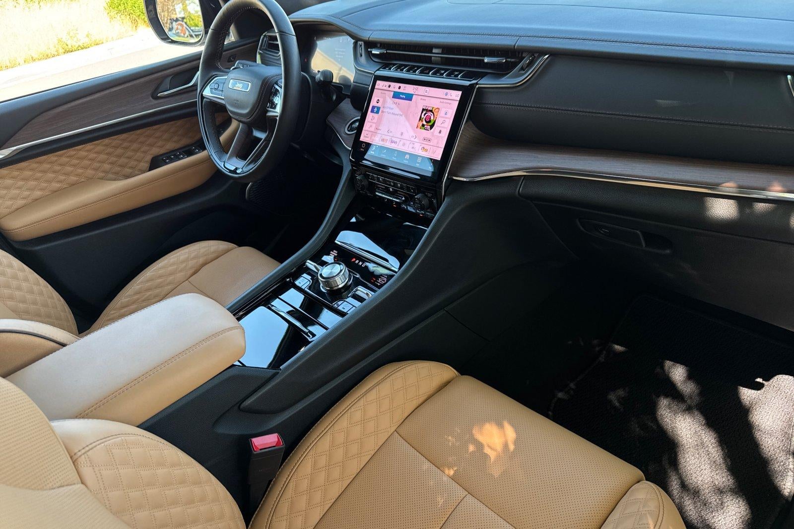 2025 Jeep Grand Cherokee L Summit 4x4