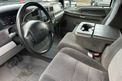 2002 Ford Super Duty F-350 DRW XL