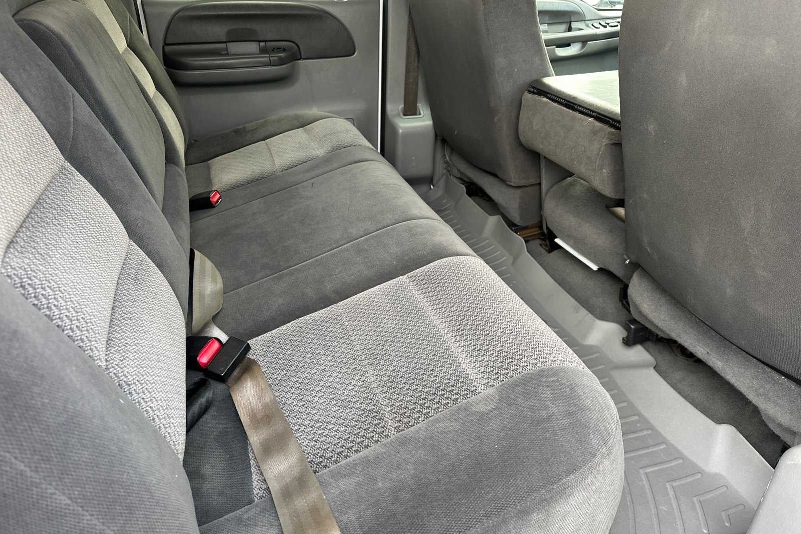 2002 Ford Super Duty F-350 DRW XL