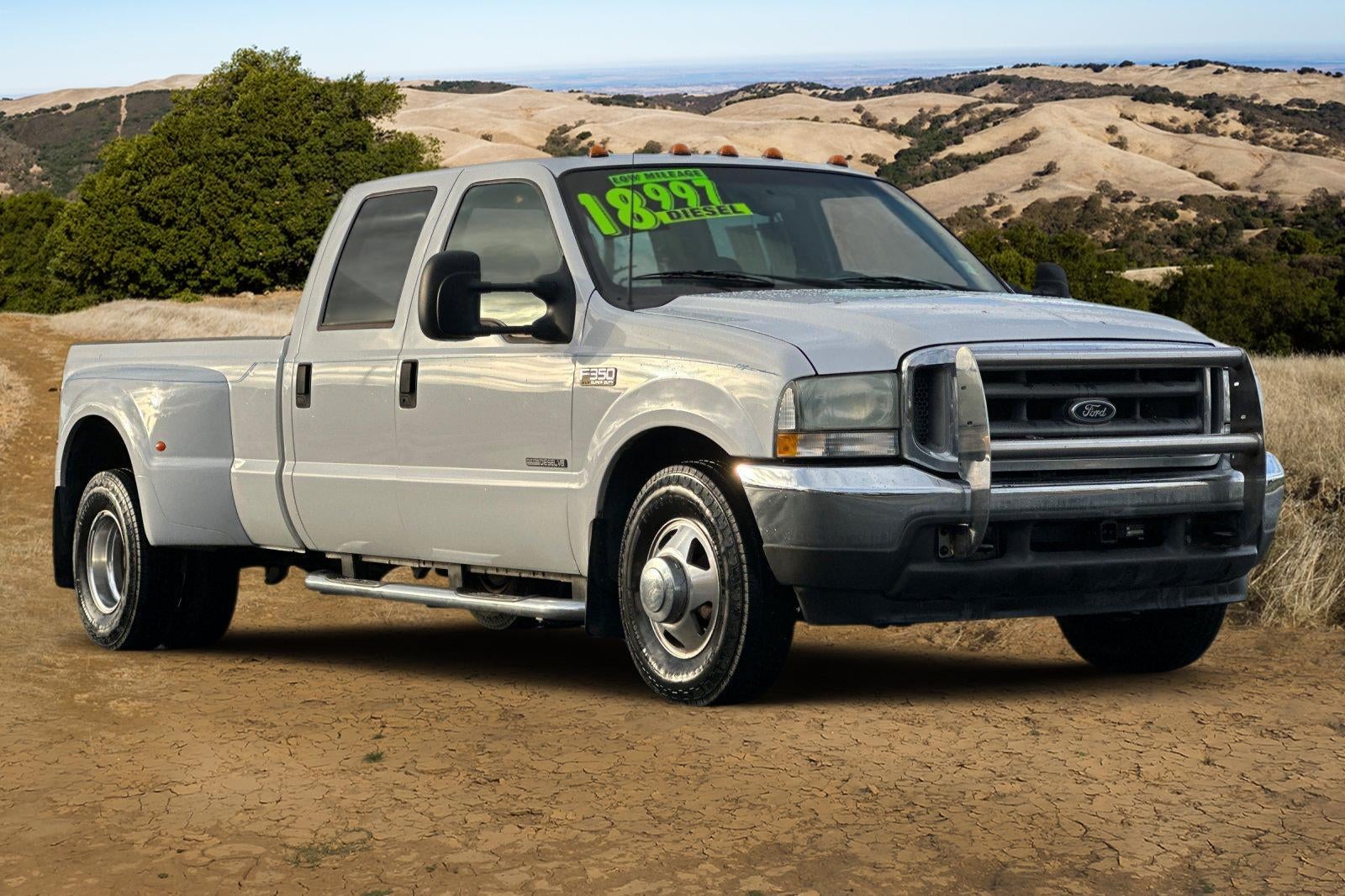 2002 Ford Super Duty F-350 DRW XL