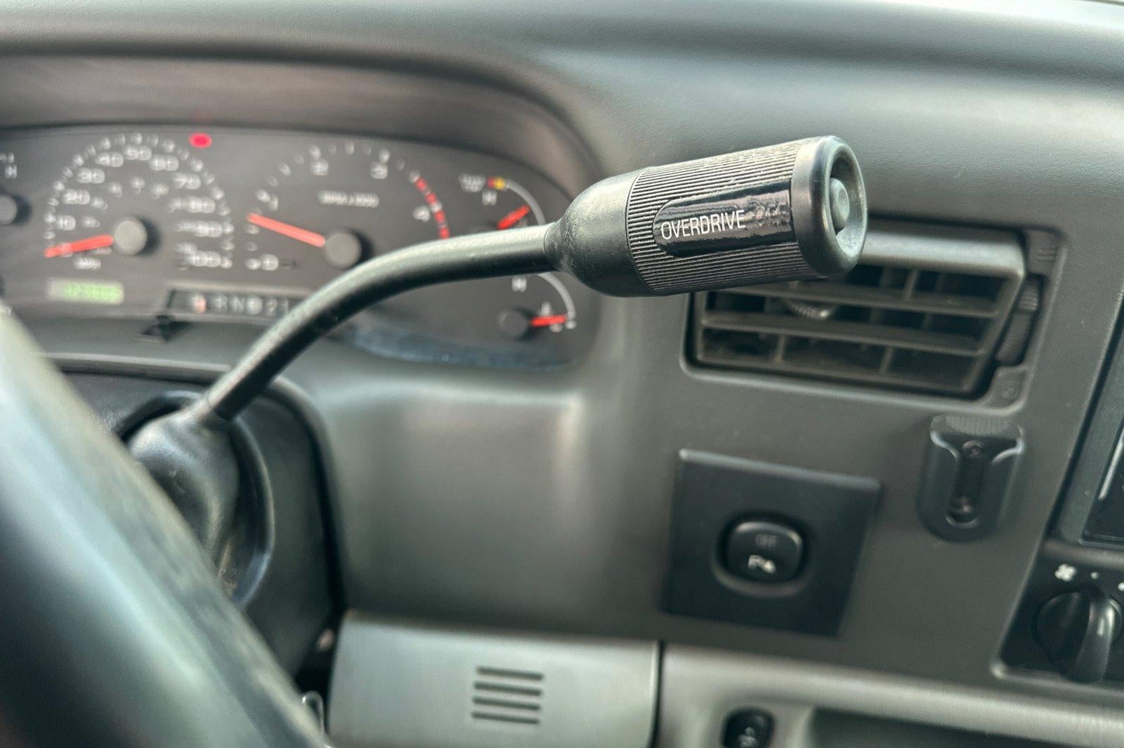 2002 Ford Super Duty F-350 DRW XL