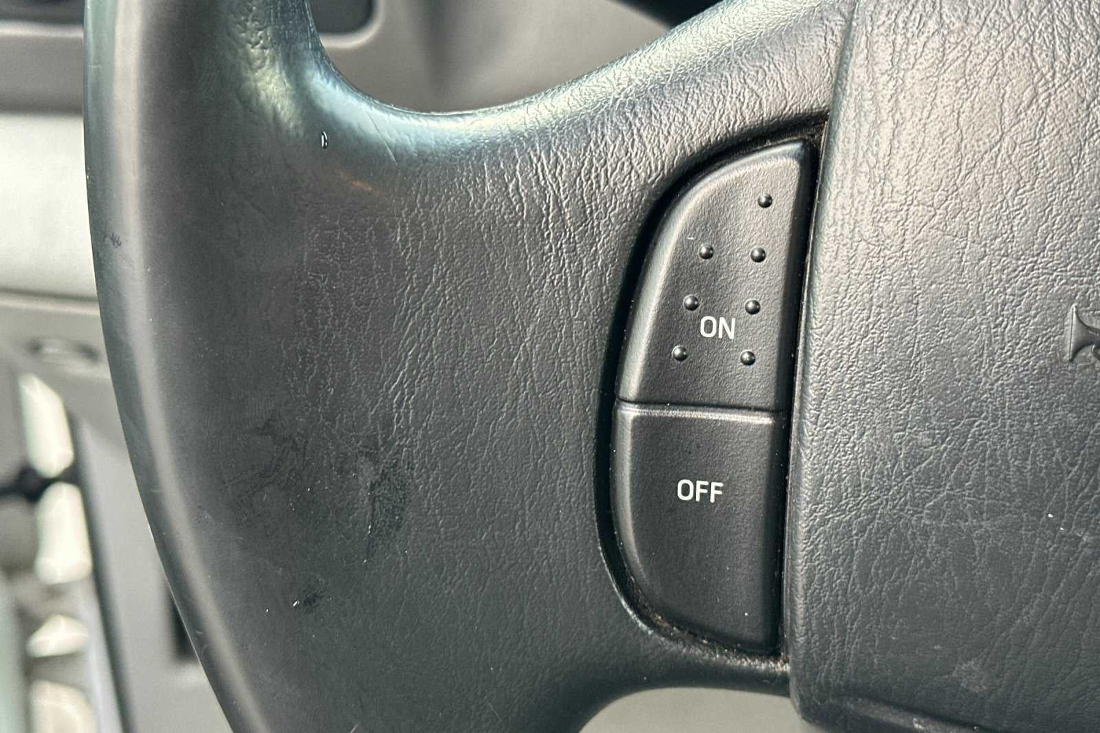 2002 Ford Super Duty F-350 DRW XL