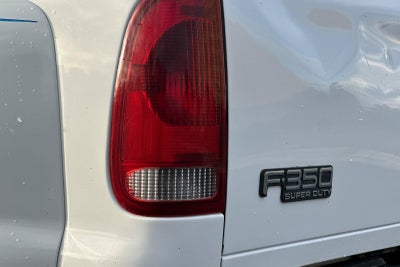 2002 Ford Super Duty F-350 DRW XL