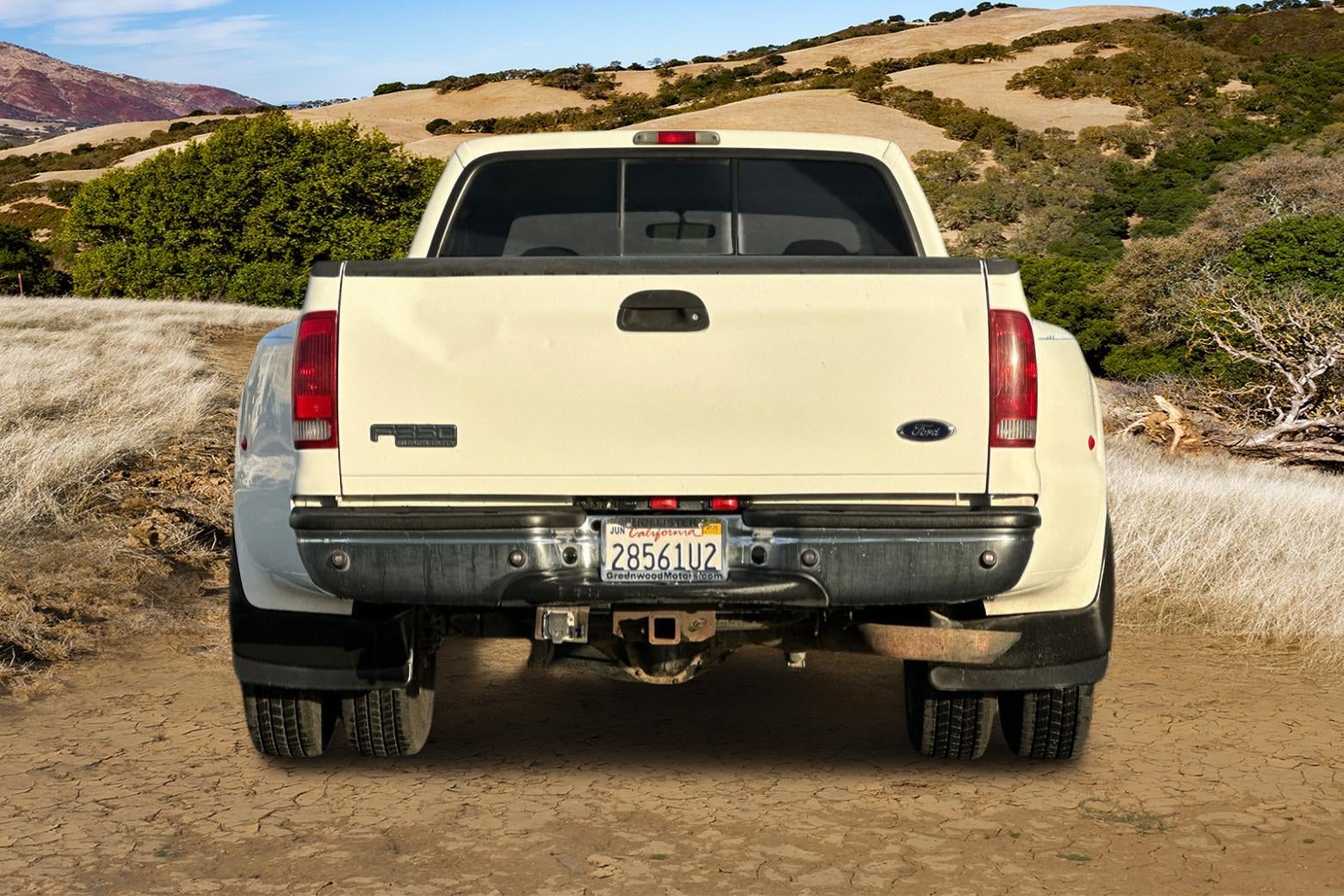 2002 Ford Super Duty F-350 DRW XL