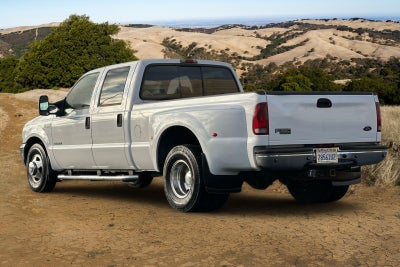 2002 Ford Super Duty F-350 DRW XL