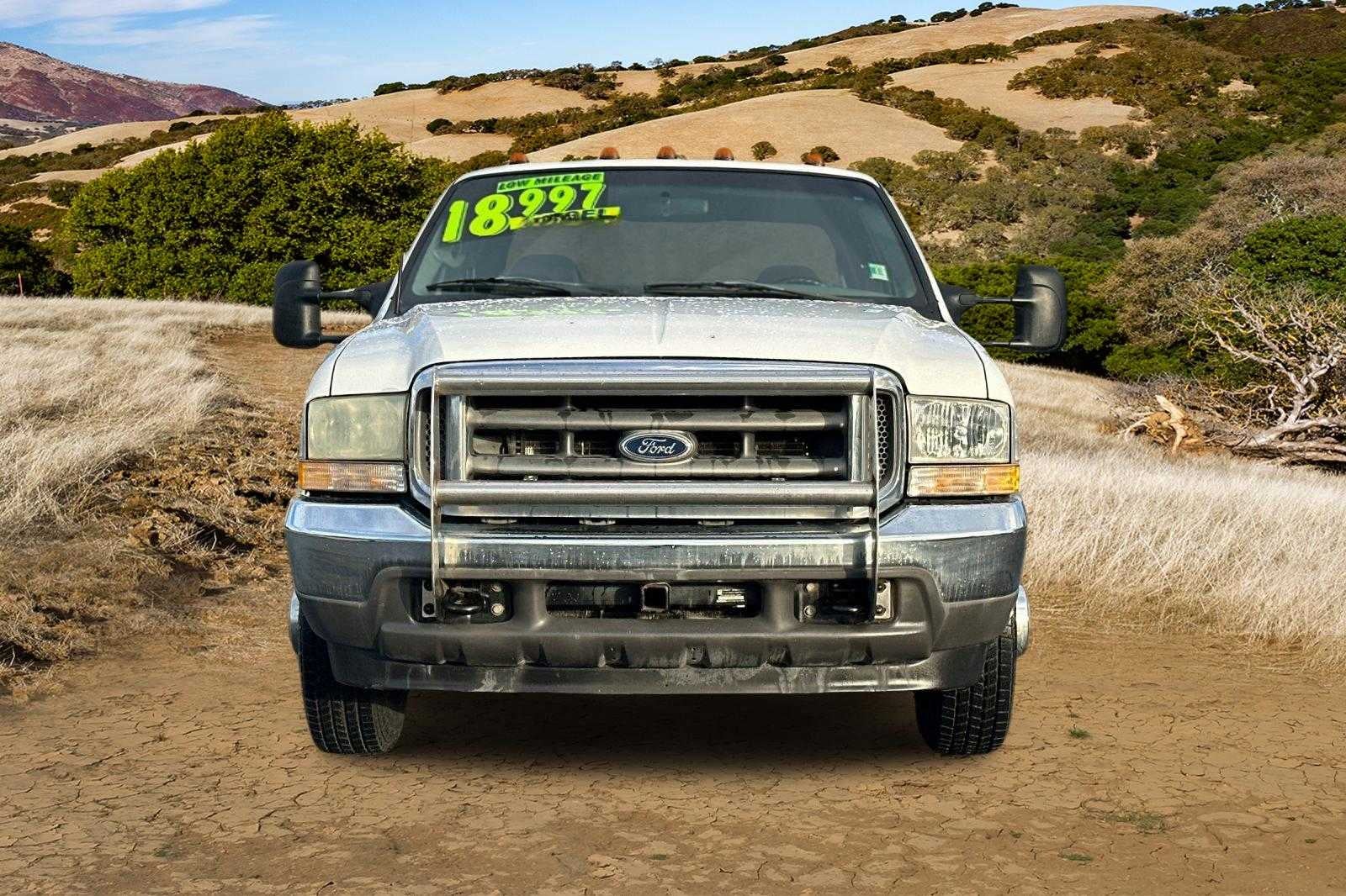2002 Ford Super Duty F-350 DRW XL