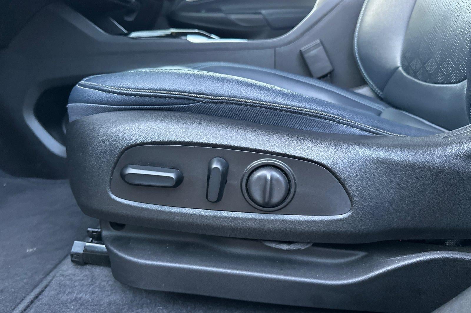 2022 Chevrolet Bolt EUV LT