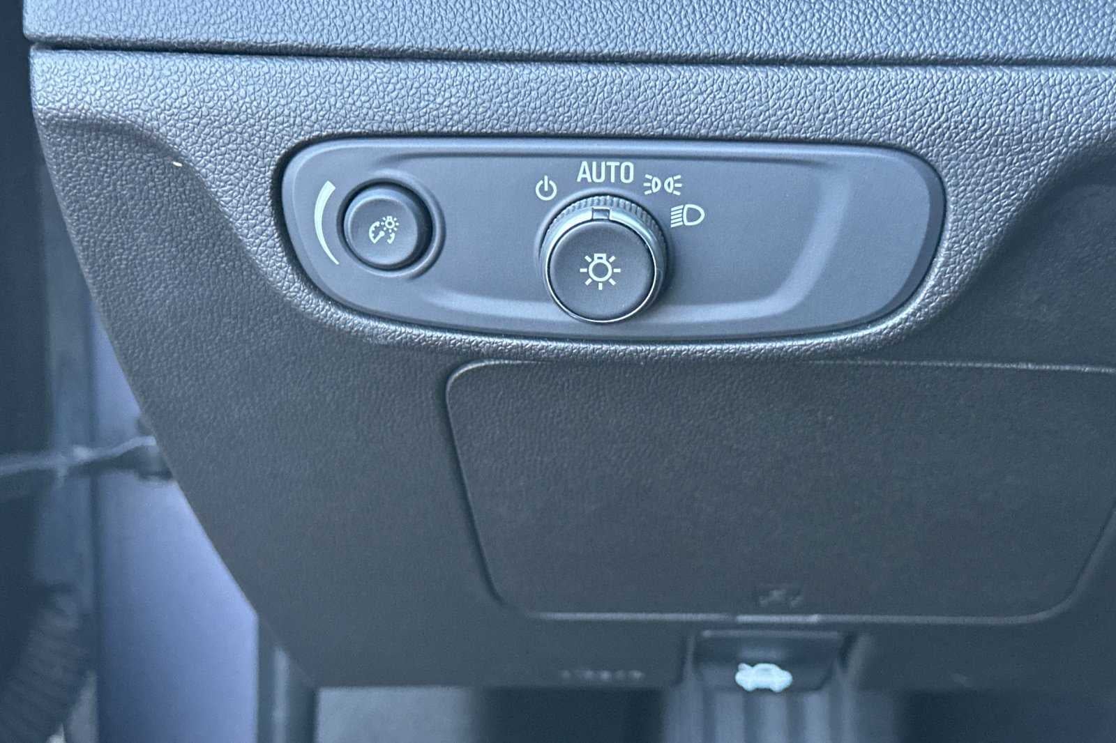 2022 Chevrolet Bolt EUV LT