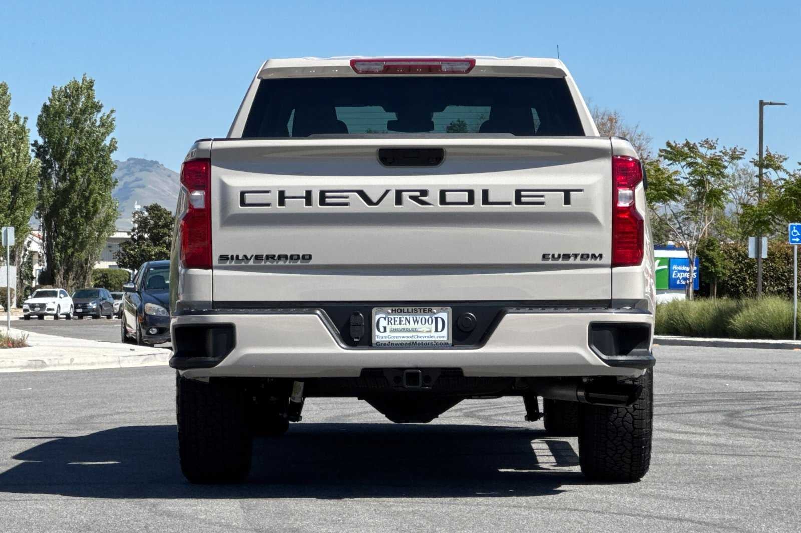 2026 Chevrolet Silverado 1500 Custom