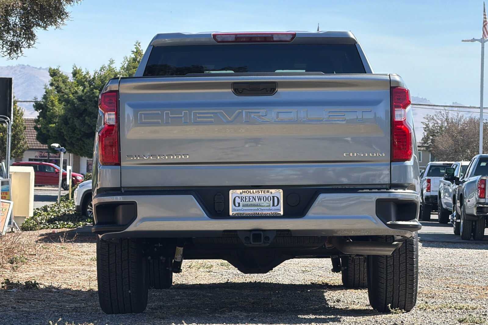 2026 Chevrolet Silverado 1500 Custom