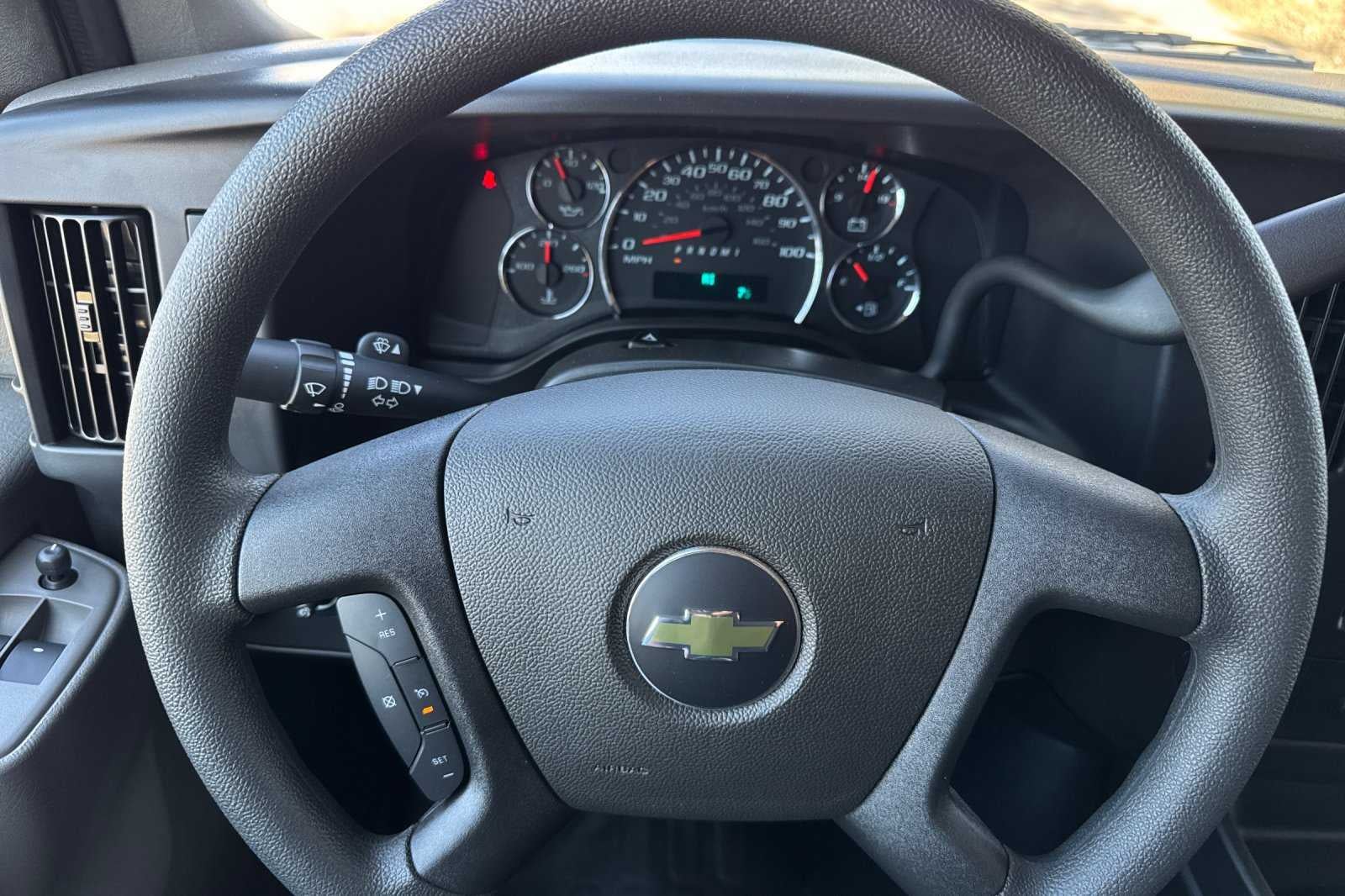 2025 Chevrolet Express Cargo Base
