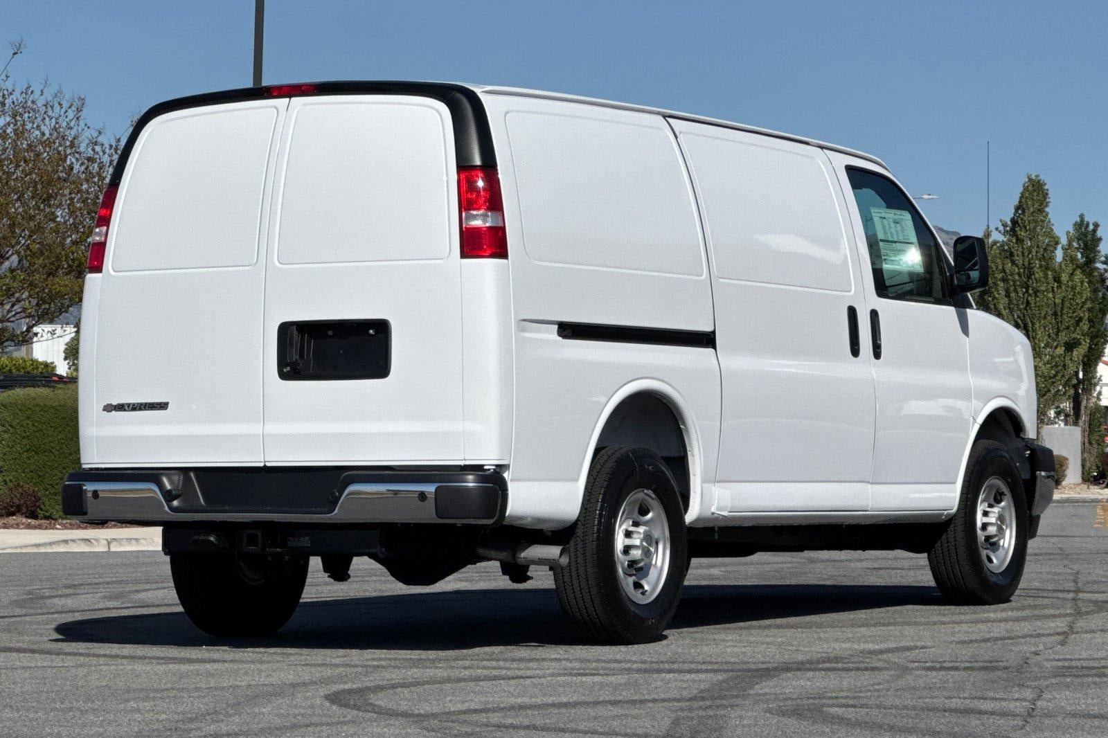 2025 Chevrolet Express Cargo Base