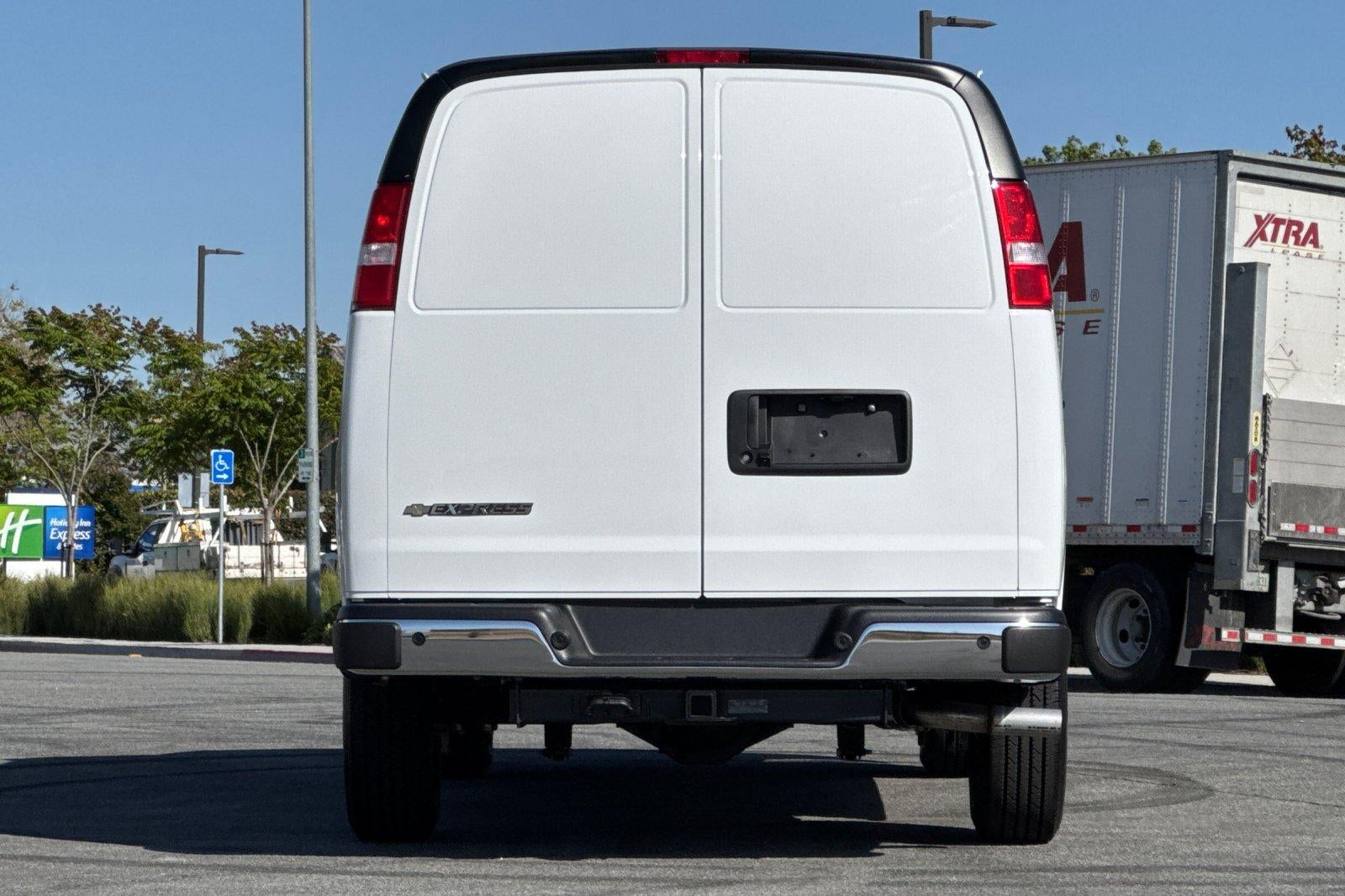 2025 Chevrolet Express Cargo Base