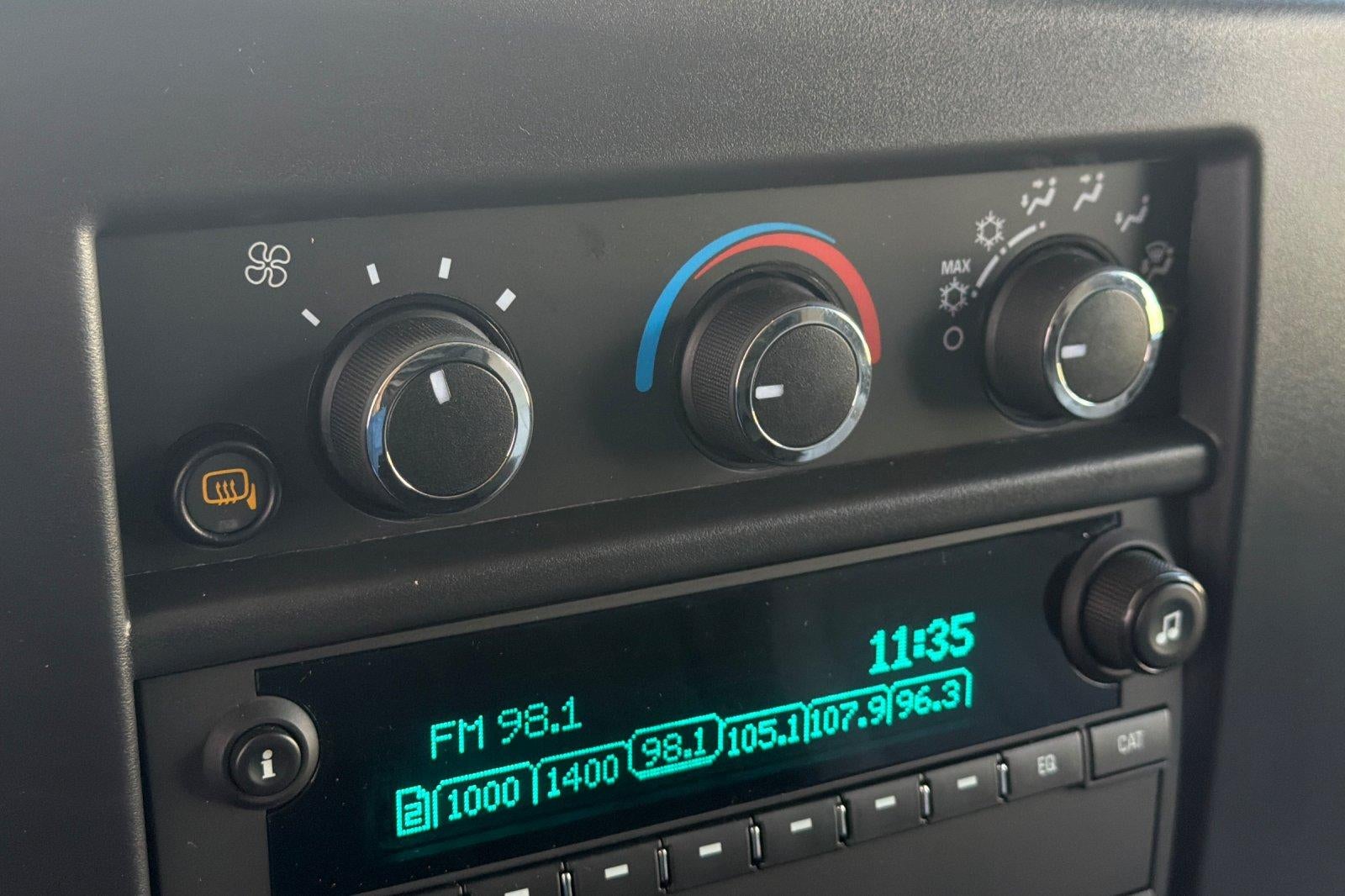 2026 Chevrolet Express Cargo Base