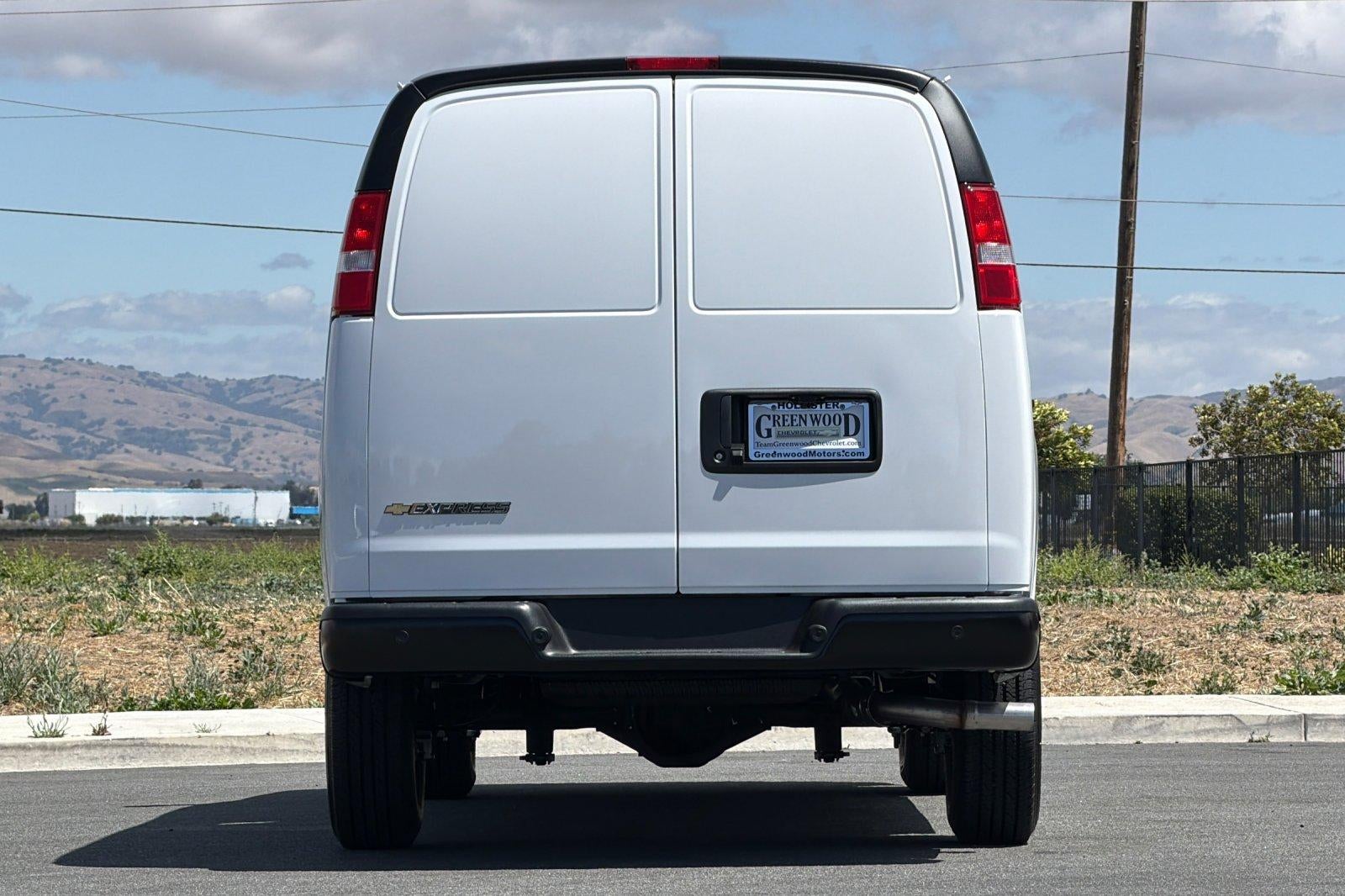 2026 Chevrolet Express Cargo Base