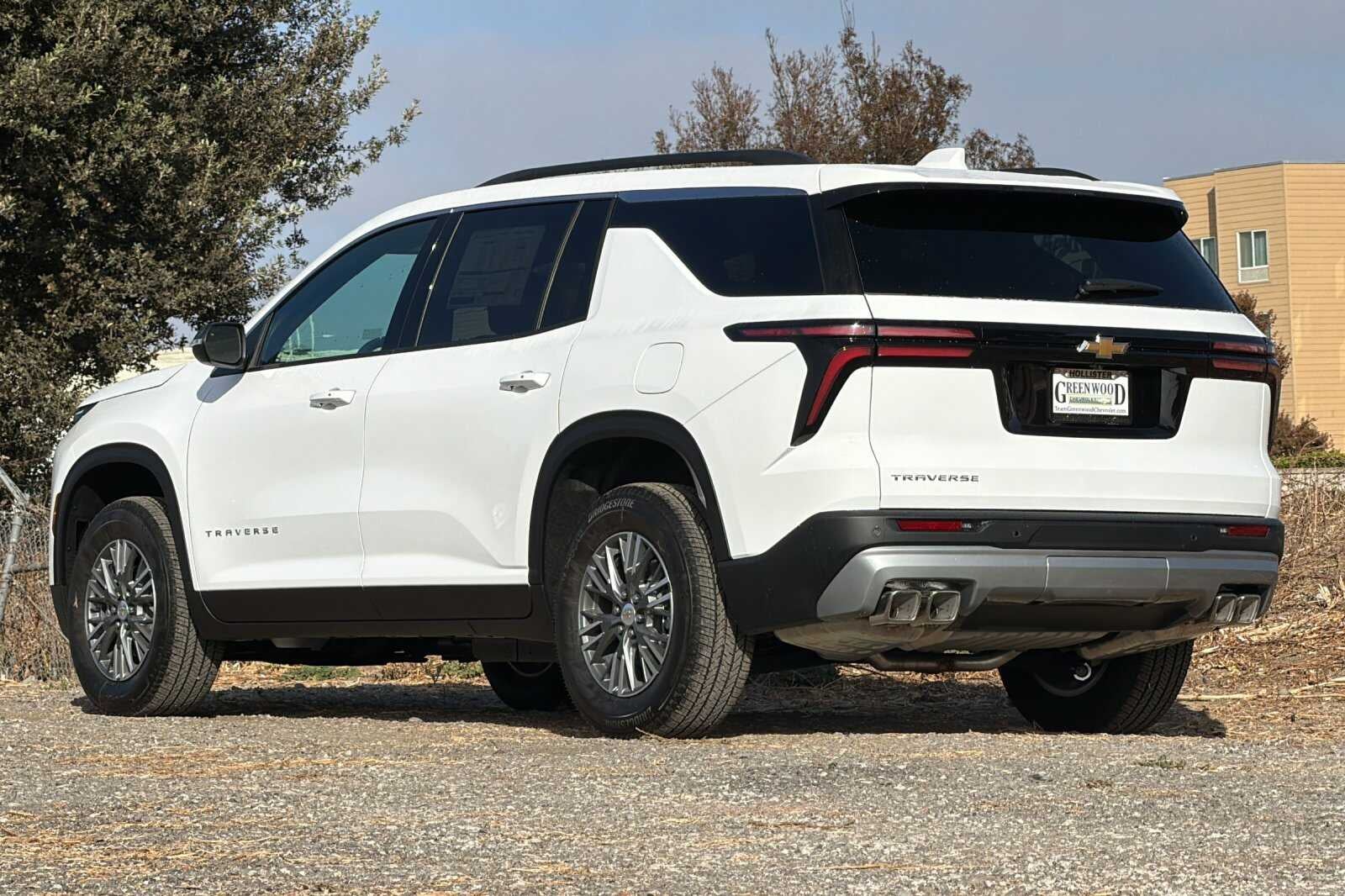 2027 Chevrolet Traverse LT