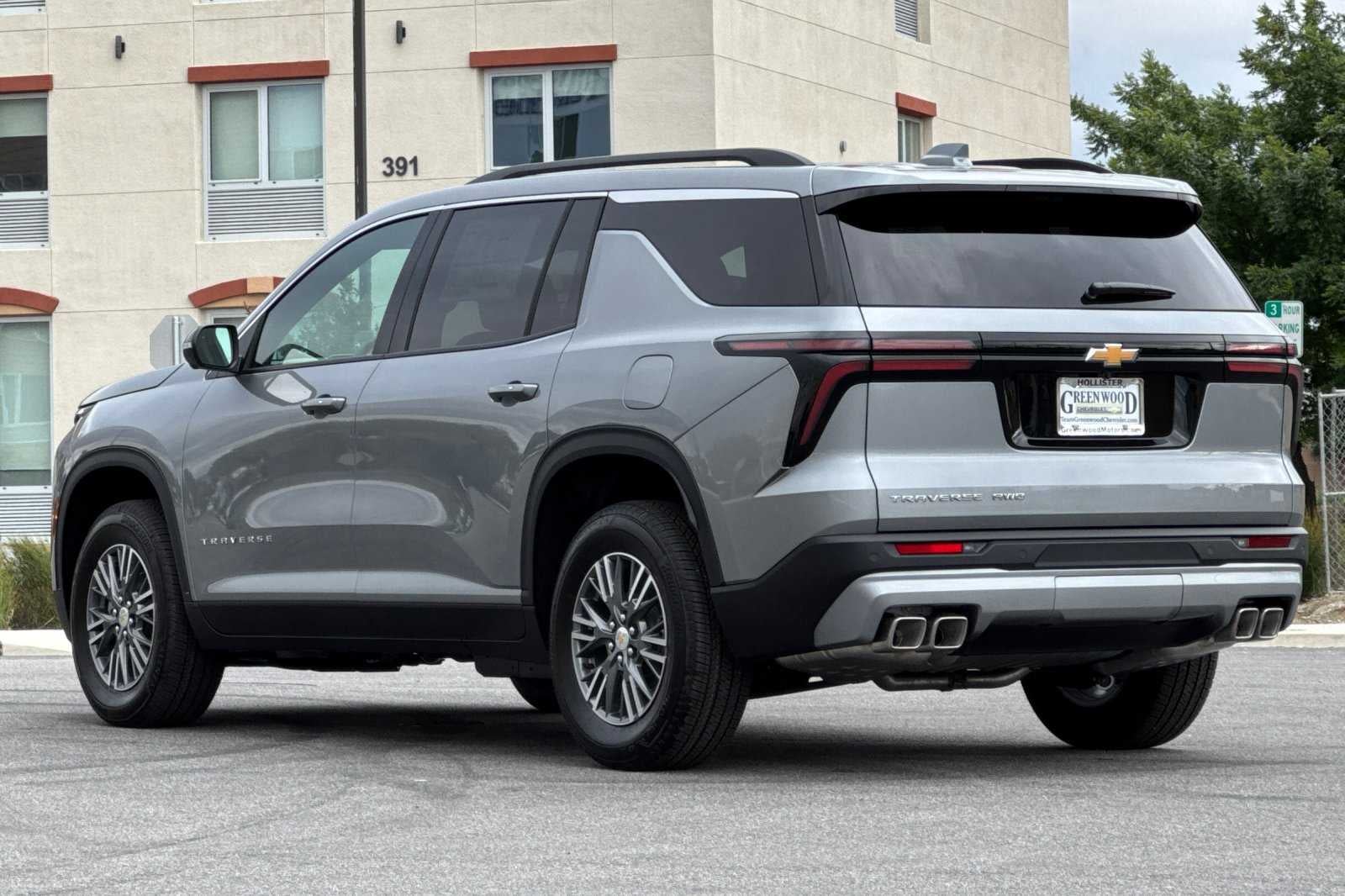 2026 Chevrolet Traverse LT