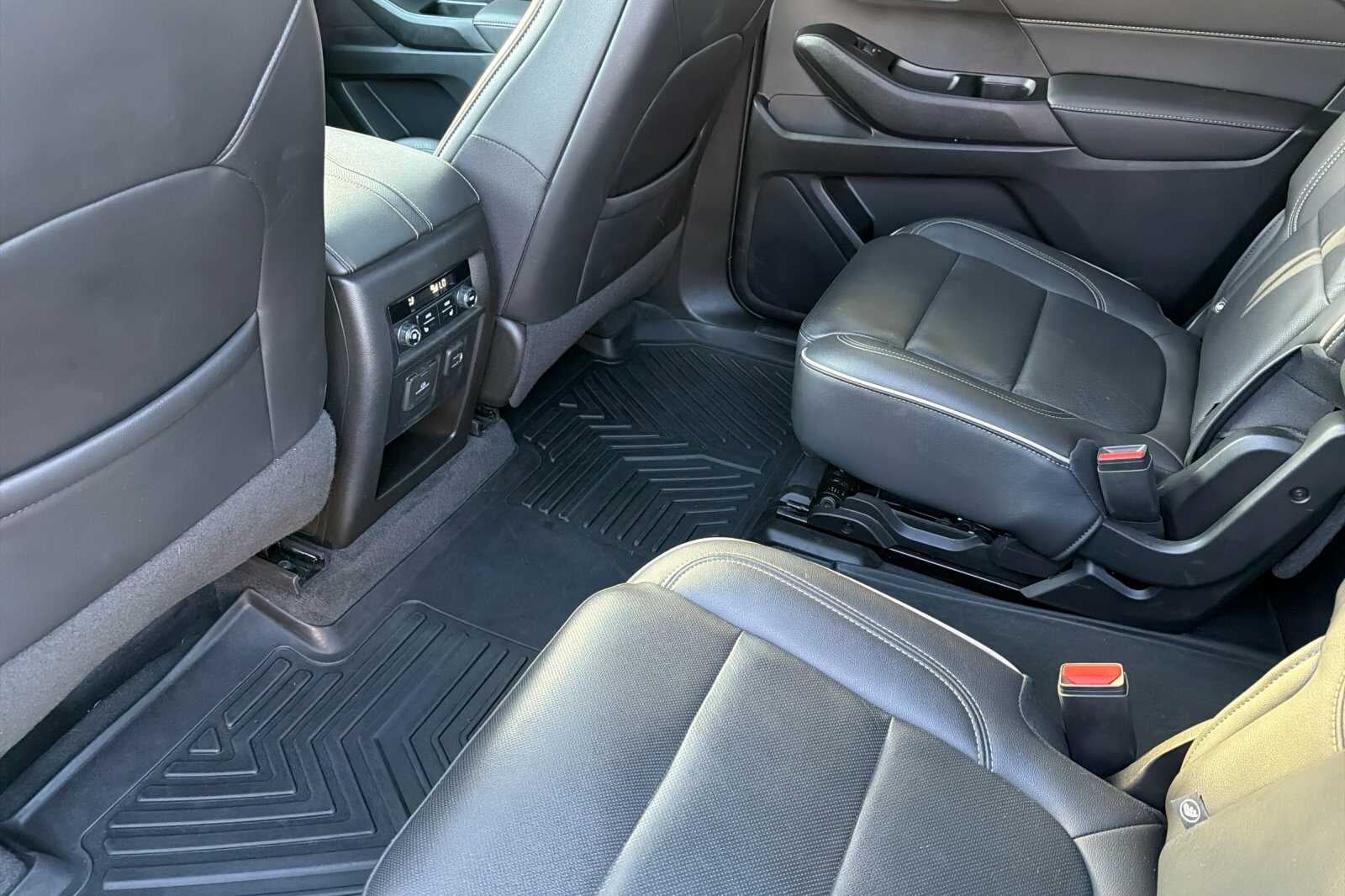 2022 Chevrolet Traverse Premier Redline Edition