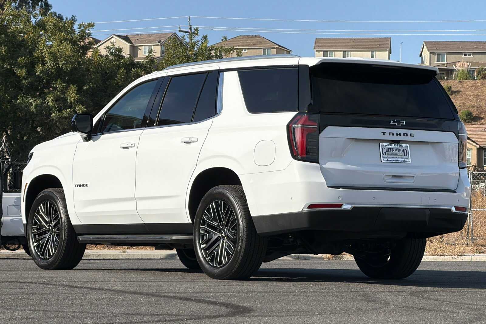2026 Chevrolet Tahoe LS