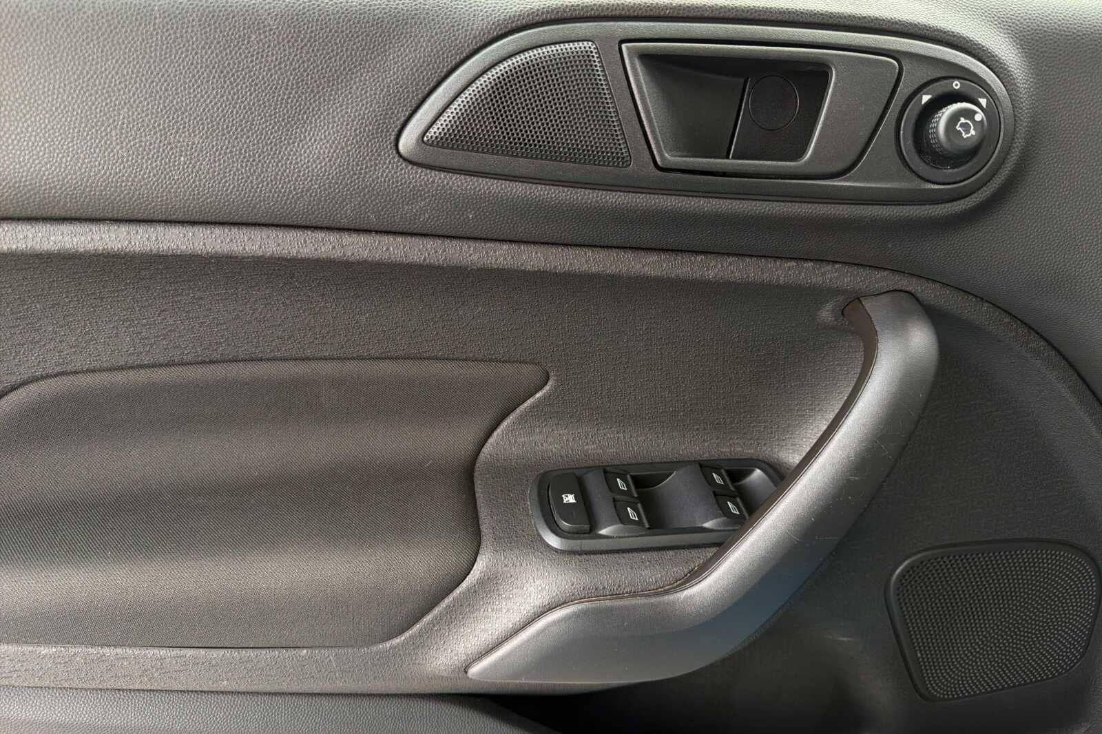 2017 Ford Fiesta SE