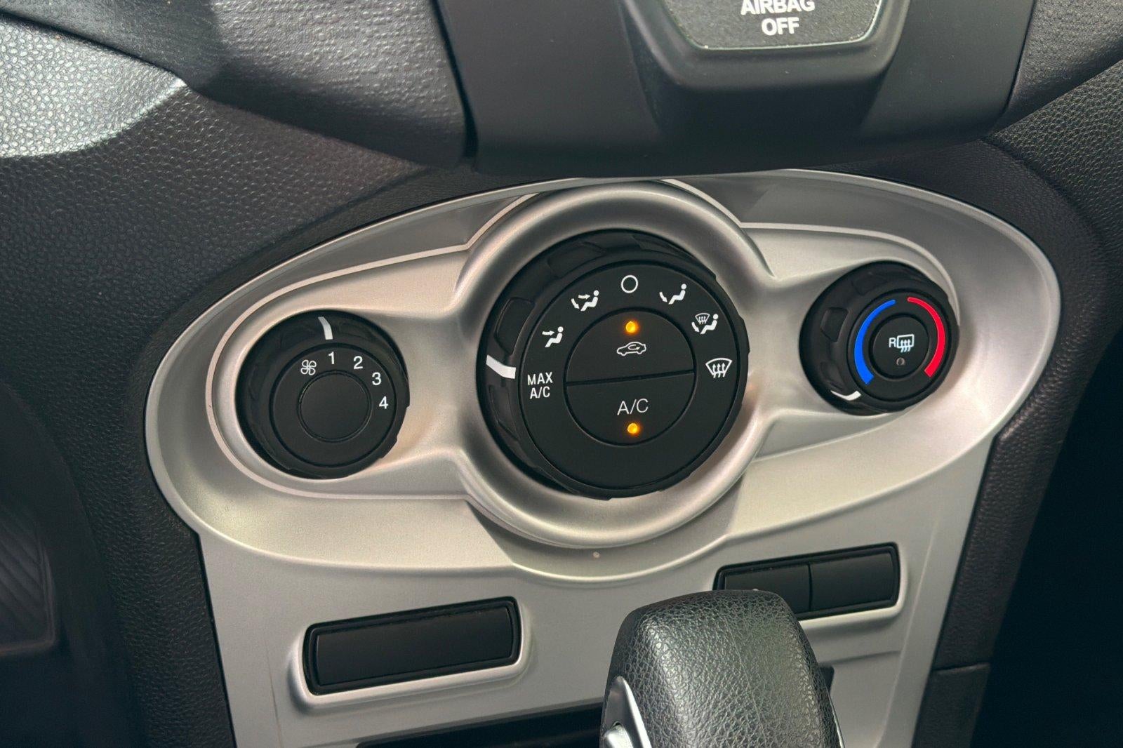 2017 Ford Fiesta SE