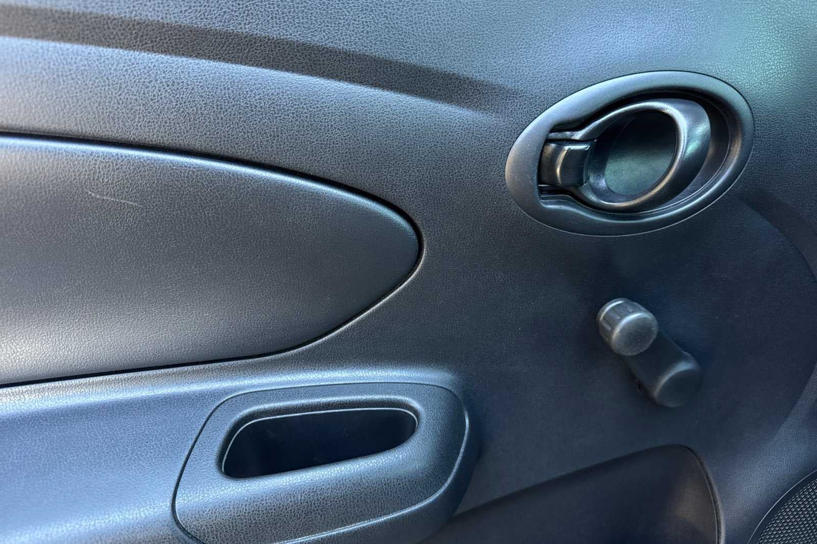 2019 Nissan Versa 1.6 S