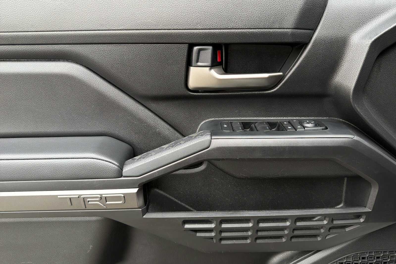 2025 Toyota Tacoma Hybrid TRD Sport 4WD