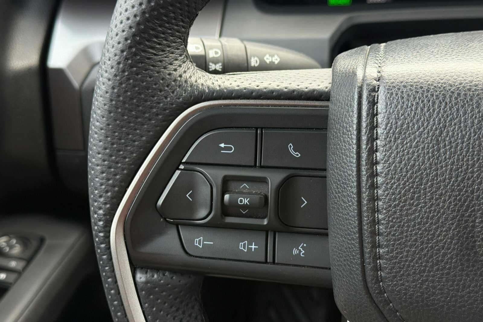 2025 Toyota Tacoma Hybrid TRD Sport 4WD