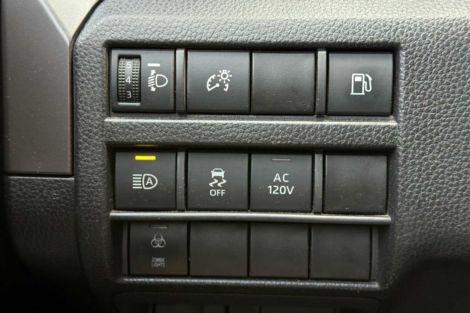 2025 Toyota Tacoma Hybrid TRD Sport 4WD