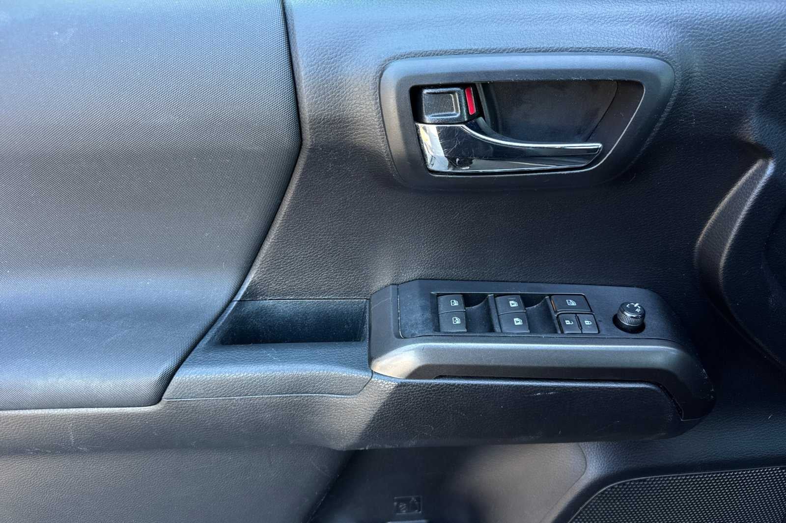 2021 Toyota Tacoma TRD Off-Road