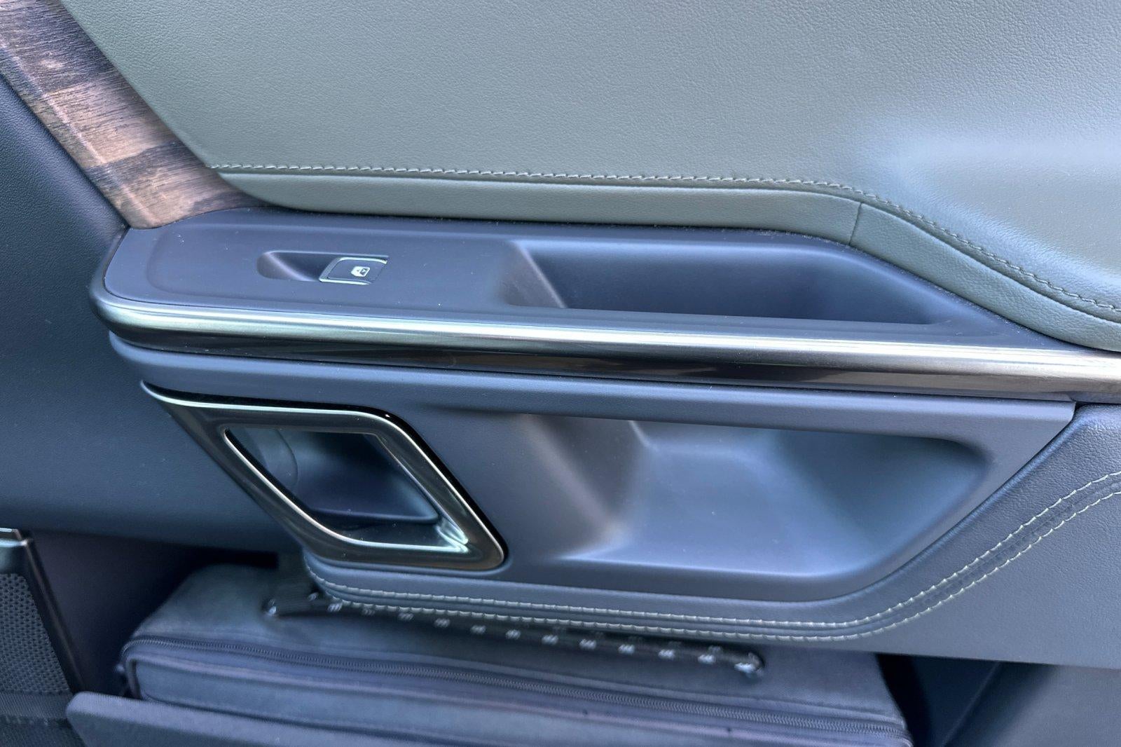 2022 RIVIAN R1T Adventure Package