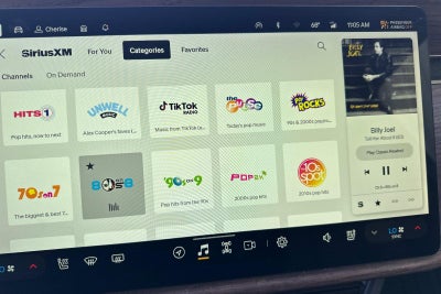 2022 RIVIAN R1T Adventure Package