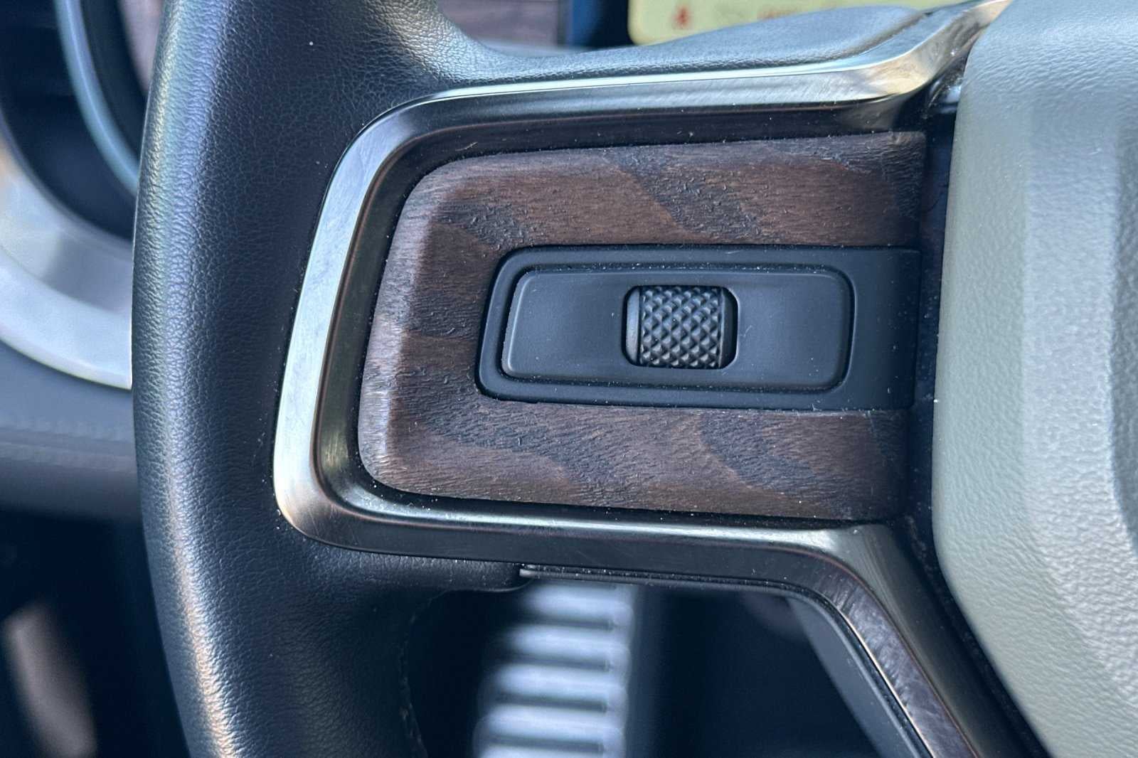 2022 RIVIAN R1T Adventure Package