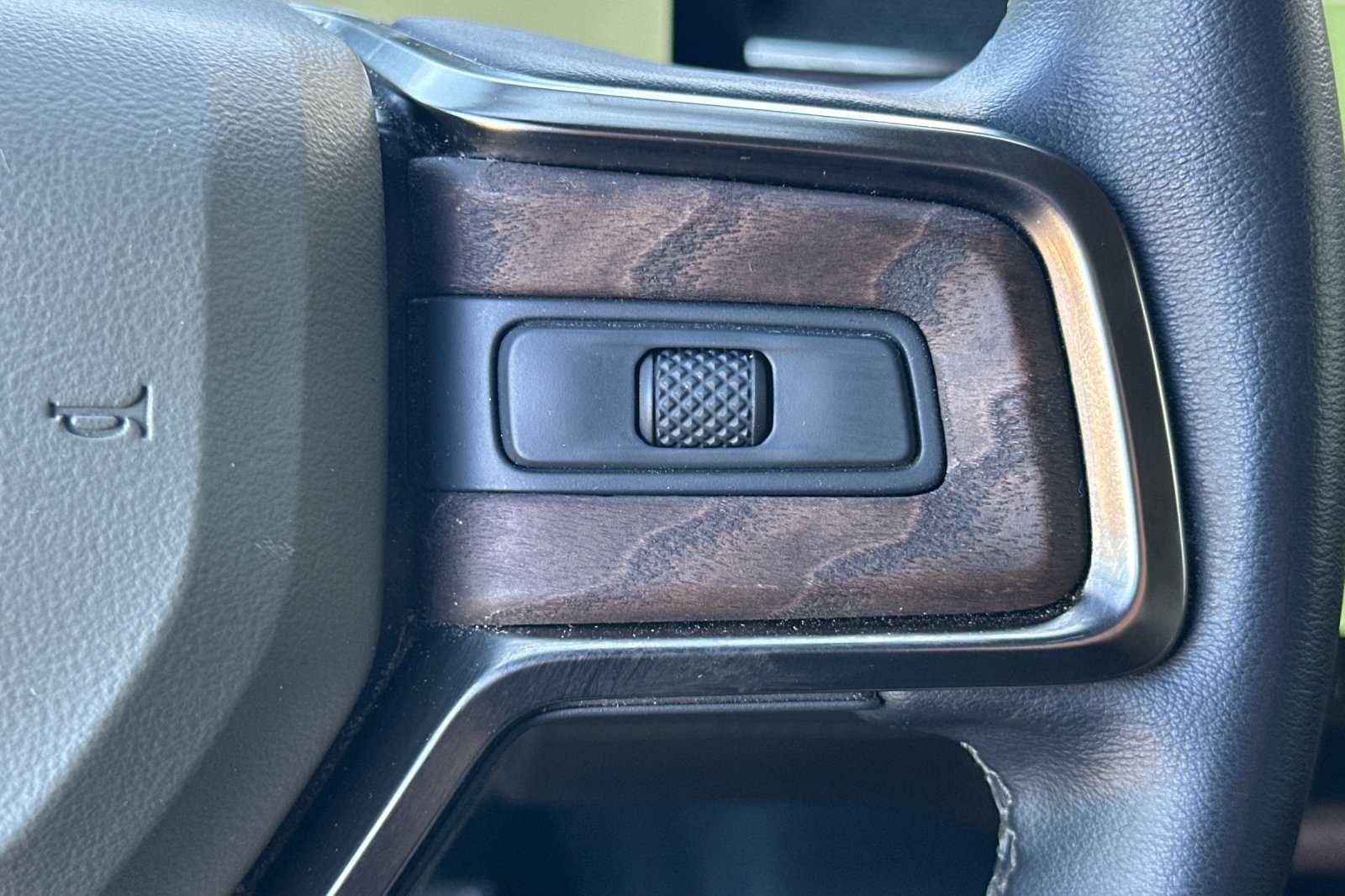 2022 RIVIAN R1T Adventure Package