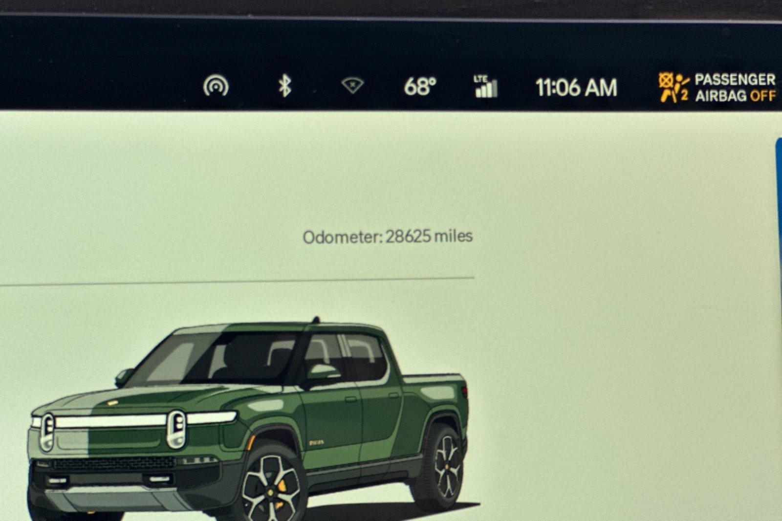 2022 RIVIAN R1T Adventure Package