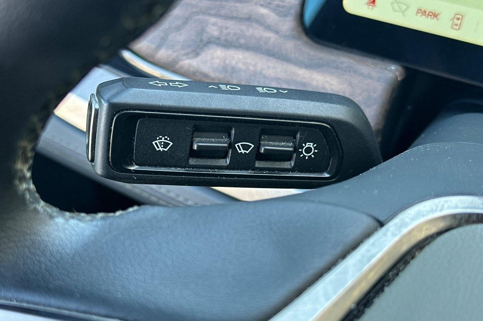 2022 RIVIAN R1T Adventure Package