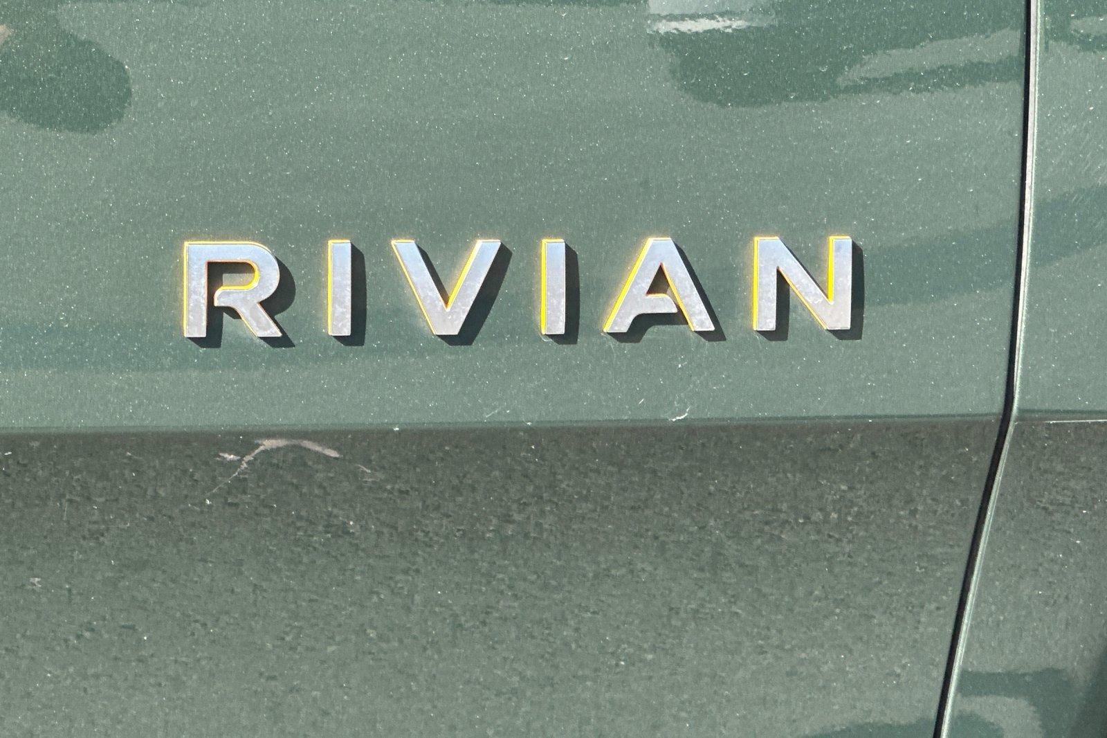 2022 RIVIAN R1T Adventure Package