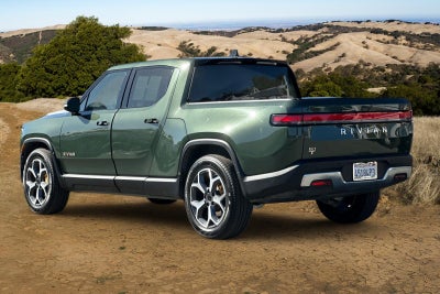 2022 RIVIAN R1T Adventure Package