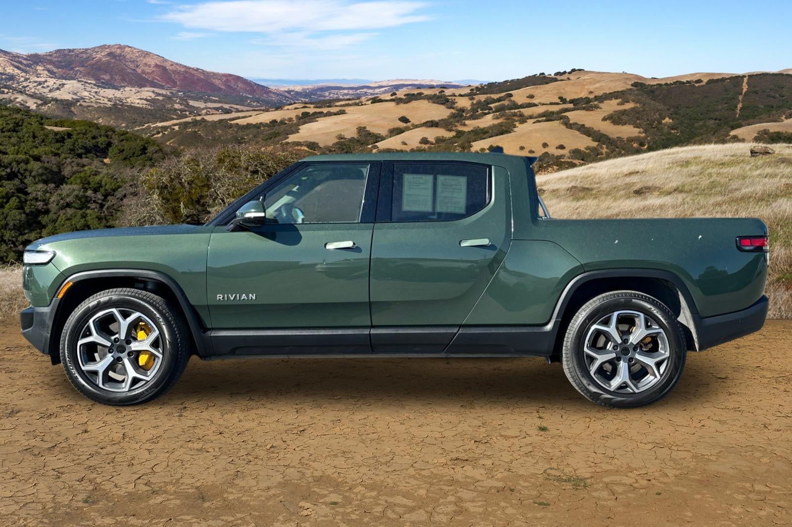 2022 RIVIAN R1T Adventure Package