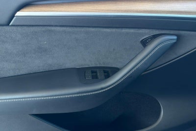 2024 Tesla Model Y Base