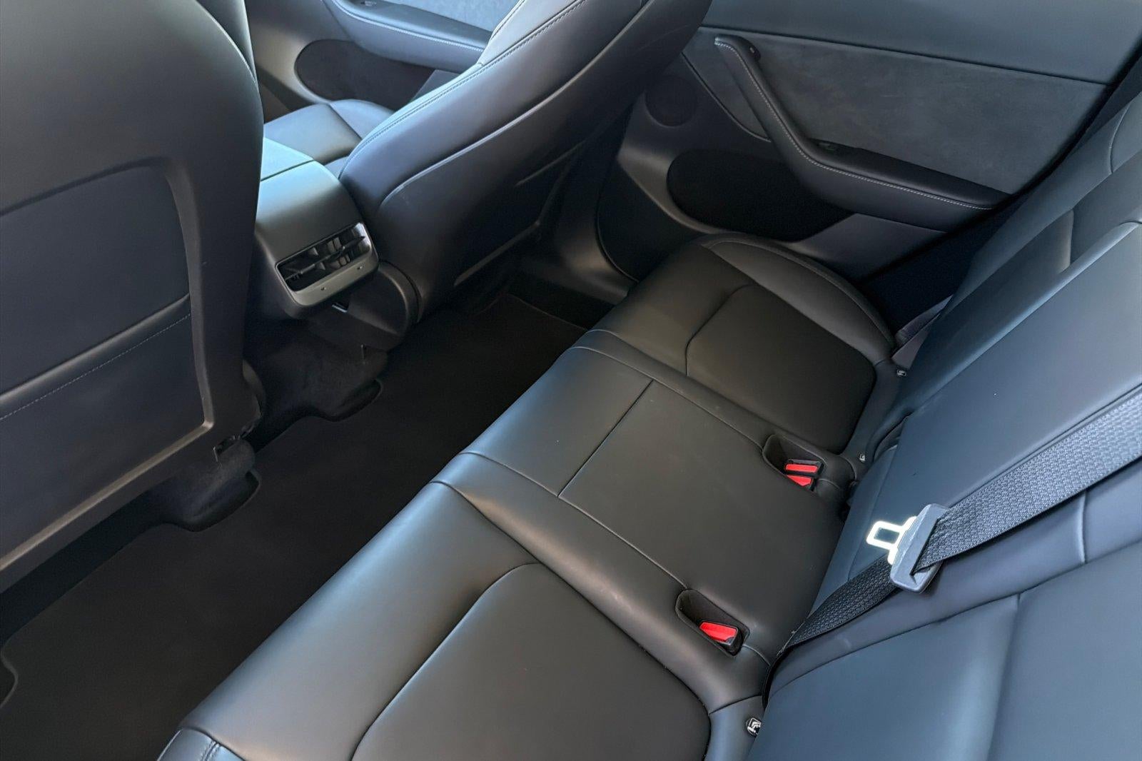 2024 Tesla Model Y Base