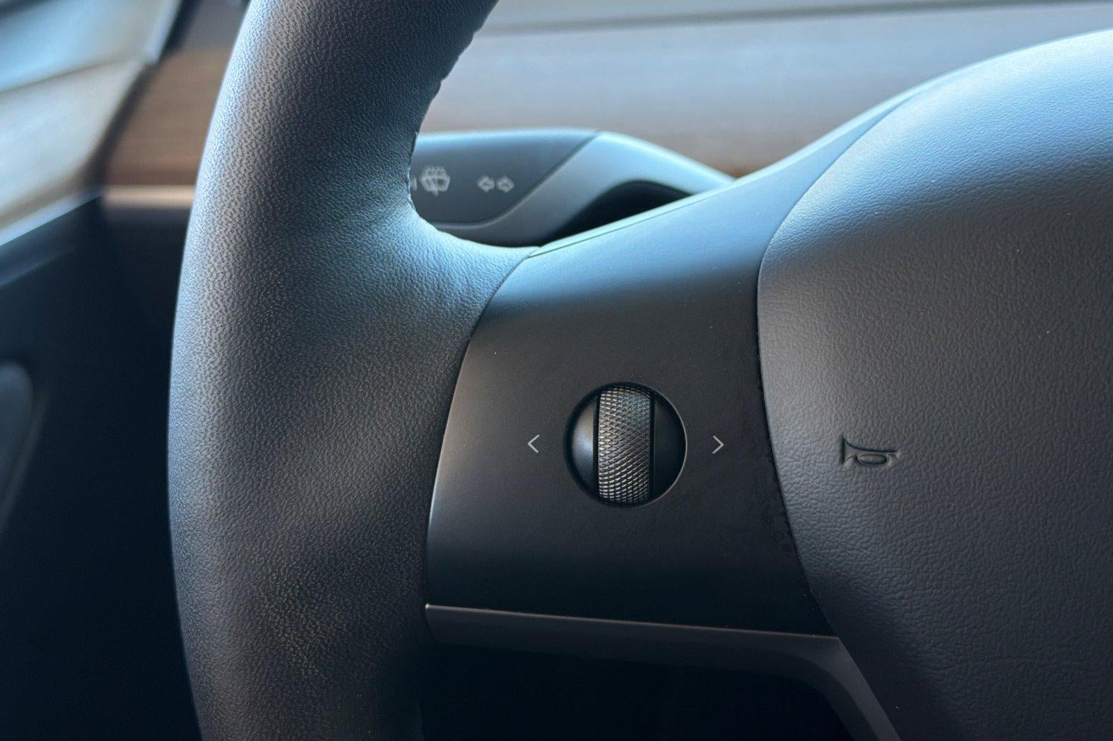 2024 Tesla Model Y Base