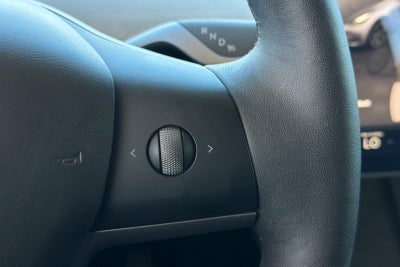 2024 Tesla Model Y Base