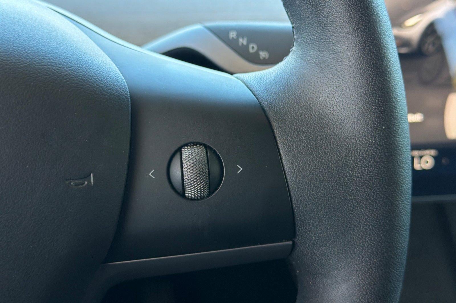 2024 Tesla Model Y Base